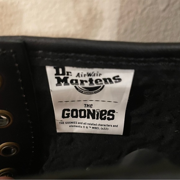 NWT Goonies Dr Martens Collaboration 1460 Men’s 11 / Women’s 12 - Picture 7 of 9